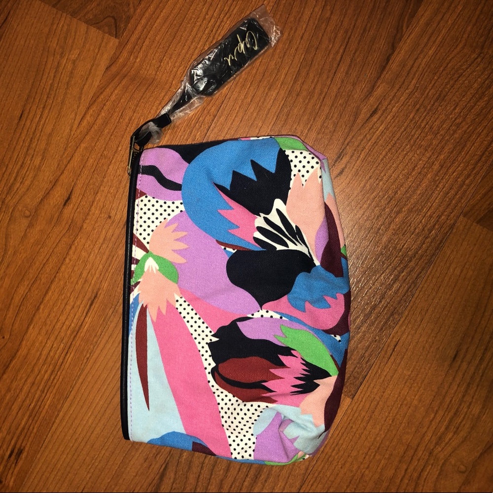 ESTEE LAUDER BRAND NEW MAKEUP/ACCESSORY BAG